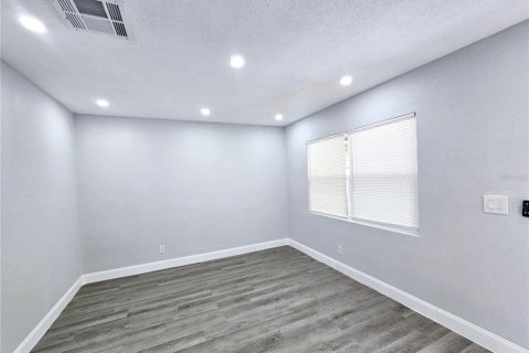 Casa en venta en Tampa, Florida, 3 dormitorios, 92.81 m2 № 1246392 - foto 17