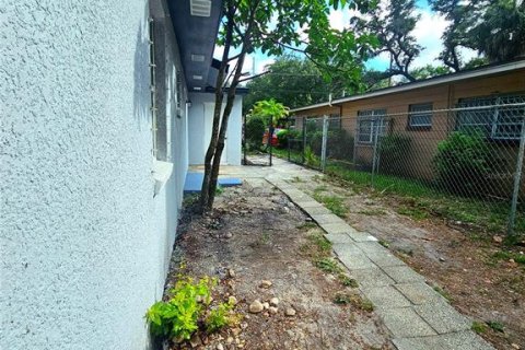 Casa en venta en Tampa, Florida, 3 dormitorios, 92.81 m2 № 1246392 - foto 12