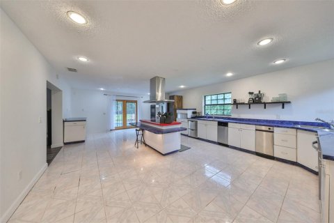 Villa ou maison à vendre à Tampa, Floride: 3 chambres, 272.48 m2 № 1335811 - photo 18