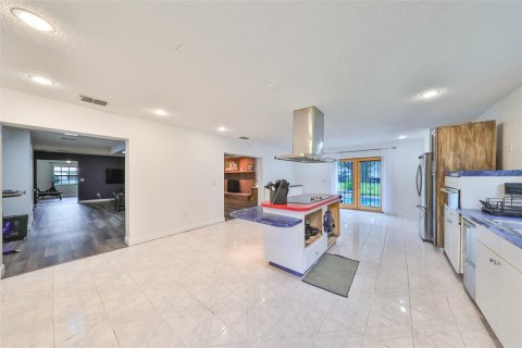 Villa ou maison à vendre à Tampa, Floride: 3 chambres, 272.48 m2 № 1335811 - photo 15