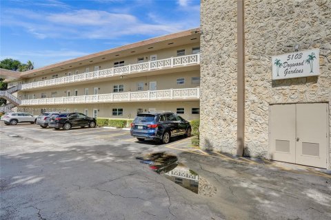 Condo in Lauderdale Lakes, Florida, 1 bedroom  № 1423240 - photo 23