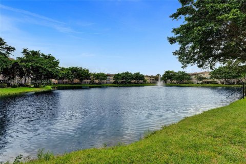 Condo in Lauderdale Lakes, Florida, 1 bedroom  № 1423240 - photo 25