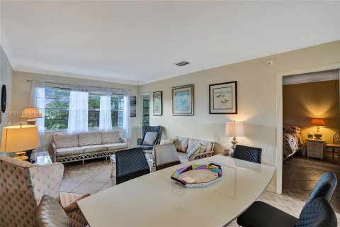 Condo in Lauderdale Lakes, Florida, 1 bedroom  № 1423240 - photo 5