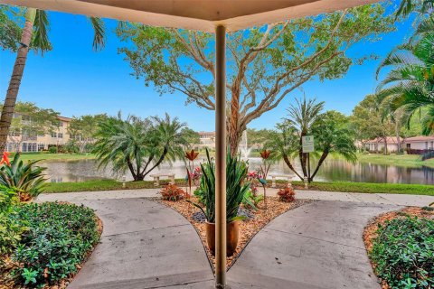 Condo in Lauderdale Lakes, Florida, 1 bedroom  № 1423240 - photo 29