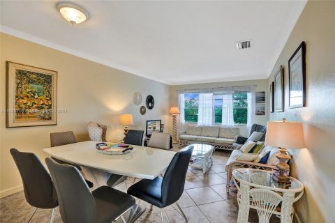 Condo in Lauderdale Lakes, Florida, 1 bedroom  № 1423240 - photo 15