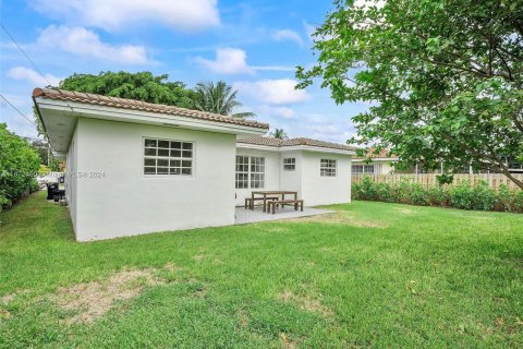 Villa ou maison à vendre à North Bay Village, Floride: 3 chambres, 124.21 m2 № 1395864 - photo 16