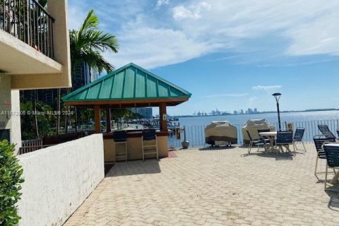 Copropriété à vendre à Miami, Floride: 2 chambres, 89.74 m2 № 1395865 - photo 7