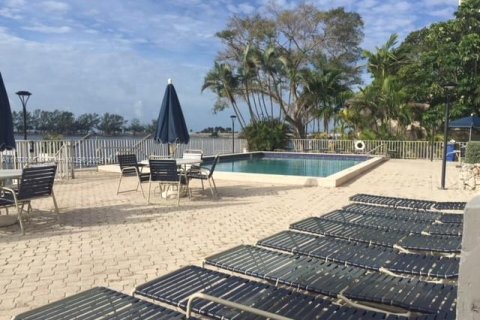 Condominio en venta en Miami, Florida, 2 dormitorios, 89.74 m2 № 1395865 - foto 6