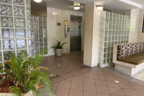 Copropriété à vendre à Miami, Floride: 2 chambres, 89.74 m2 № 1395865 - photo 2