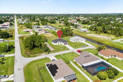 Villa ou maison à vendre à Lehigh Acres, Floride: 4 chambres, 148.64 m2 № 1400253 - photo 30