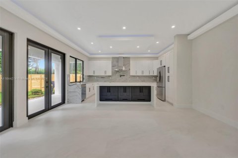 Villa ou maison à vendre à Palmetto Bay, Floride: 4 chambres, 273.13 m2 № 1327718 - photo 11