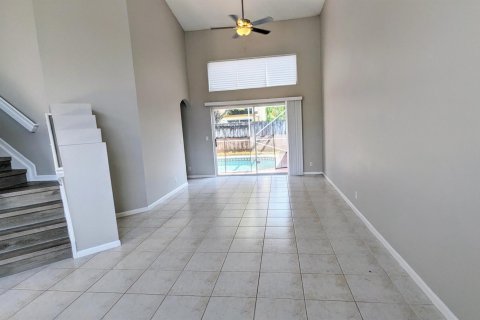 House in Lake Worth, Florida 4 bedrooms, 208.66 sq.m. № 1128828 - photo 7