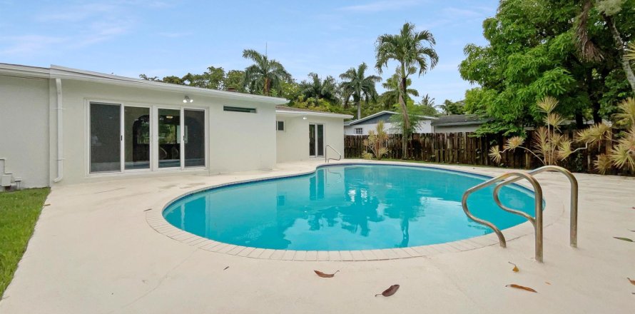 Casa en Plantation, Florida 3 dormitorios, 154.22 m2 № 1230219