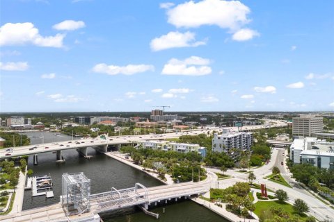 Condo in Tampa, Florida, 1 bedroom  № 1295835 - photo 26