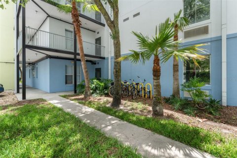 Condo in Tampa, Florida, 1 bedroom  № 1295835 - photo 23