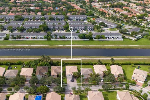 Casa en venta en Miramar, Florida, 7 dormitorios, 317.35 m2 № 1318854 - foto 7