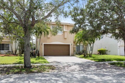 House in Miramar, Florida 7 bedrooms, 317.35 sq.m. № 1318854 - photo 16