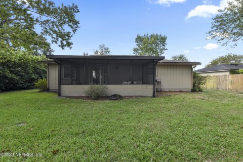 House in HUNTERS POINT in Cortez, Florida 3 bedrooms, 139.35 sq.m. № 772069 - photo 24