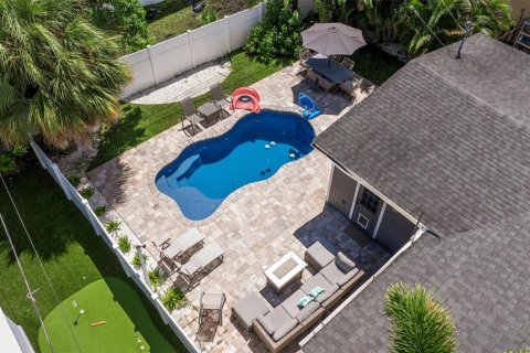 Casa en venta en Saint Petersburg, Florida, 3 dormitorios, 138.8 m2 № 1352810 - foto 1