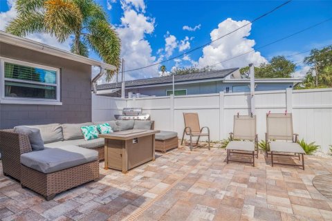 Casa en venta en Saint Petersburg, Florida, 3 dormitorios, 138.8 m2 № 1352810 - foto 24