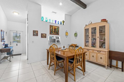 Villa ou maison à vendre à West Palm Beach, Floride: 2 chambres, 127.28 m2 № 1159904 - photo 24