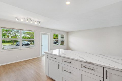 Condominio en venta en Deerfield Beach, Florida, 2 dormitorios, 92.9 m2 № 1159906 - foto 27