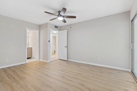 Condominio en venta en Deerfield Beach, Florida, 2 dormitorios, 92.9 m2 № 1159906 - foto 8