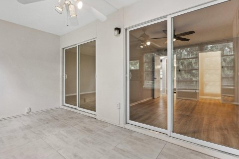 Condominio en venta en Deerfield Beach, Florida, 2 dormitorios, 92.9 m2 № 1159906 - foto 12