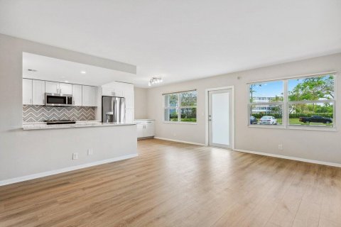Condominio en venta en Deerfield Beach, Florida, 2 dormitorios, 92.9 m2 № 1159906 - foto 21