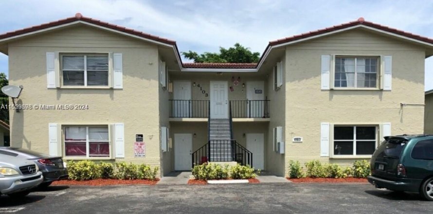 Immobilier commercial à Coral Springs, Floride 337.42 m2 № 1348302