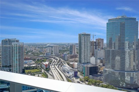 Condo in Miami, Florida, 1 bedroom  № 1092530 - photo 8