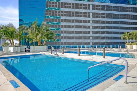 Condo in Miami, Florida, 1 bedroom  № 1092530 - photo 28