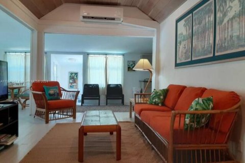 Casa en venta en Hobe Sound, Florida, 3 dormitorios, 122.26 m2 № 1092531 - foto 3