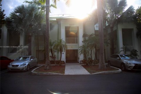 Copropriété à vendre à Doral, Floride: 3 chambres, 192.31 m2 № 640479 - photo 25
