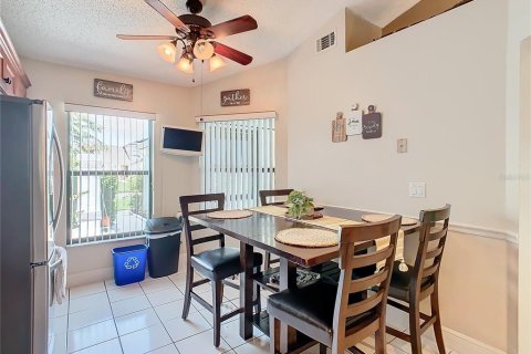 Adosado en venta en Kissimmee, Florida, 3 dormitorios, 136.66 m2 № 1299296 - foto 19