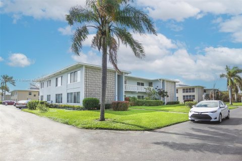 Condominio en venta en Boynton Beach, Florida, 2 dormitorios, 102.56 m2 № 953901 - foto 3