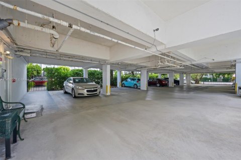 Condominio en alquiler en Miami Beach, Florida, 1 dormitorio, 73.02 m2 № 1345410 - foto 14