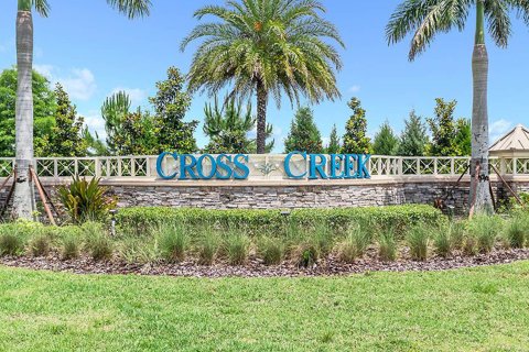 Townhouse in CROSS CREEK in Parrish, Florida 3 bedrooms, 267 sq.m. № 183874 - photo 13