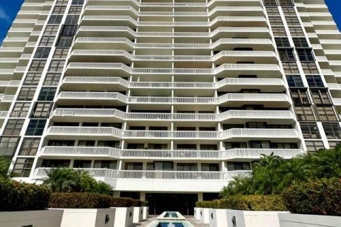 Condo in Aventura, Florida, 2 bedrooms  № 1013900 - photo 28