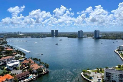 Condominio en venta en Aventura, Florida, 2 dormitorios, 125.42 m2 № 1013900 - foto 1