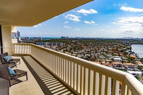 Condo in Aventura, Florida, 2 bedrooms  № 1013900 - photo 4