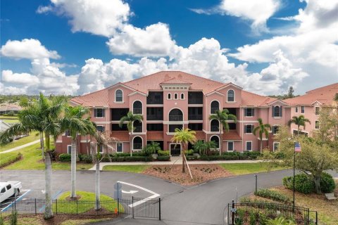 Condo in Punta Gorda, Florida, 2 bedrooms  № 1338642 - photo 1