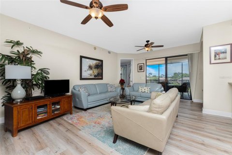 Condo in Punta Gorda, Florida, 2 bedrooms  № 1338642 - photo 8