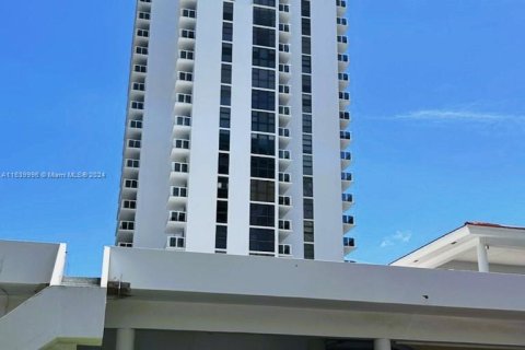 Condominio en venta en Aventura, Florida, 2 dormitorios, 93.37 m2 № 1320634 - foto 1