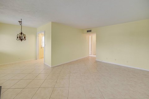Купить кондоминиум в Лейк-Уорт, Флорида 2 спальни, 95.41м2, № 938869 - фото 15
