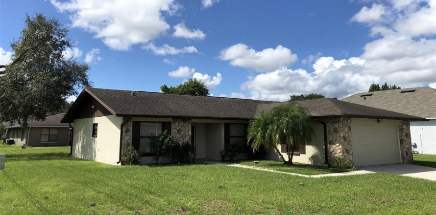 House in Kissimmee, Florida 3 bedrooms, 166.2 sq.m. № 1393825