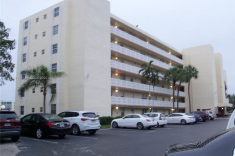 Condominio en venta en Dania Beach, Florida, 2 dormitorios, 110.55 m2 № 963489 - foto 1