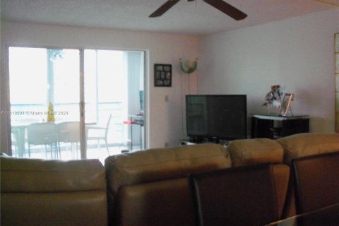 Condominio en venta en Dania Beach, Florida, 2 dormitorios, 110.55 m2 № 963489 - foto 17