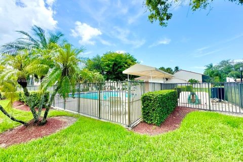 Townhouse in Davie, Florida 2 bedrooms, 123.37 sq.m. № 1315900 - photo 30