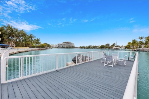 Copropriété à vendre à Miami Beach, Floride: 1 chambre, 69.68 m2 № 1315901 - photo 3